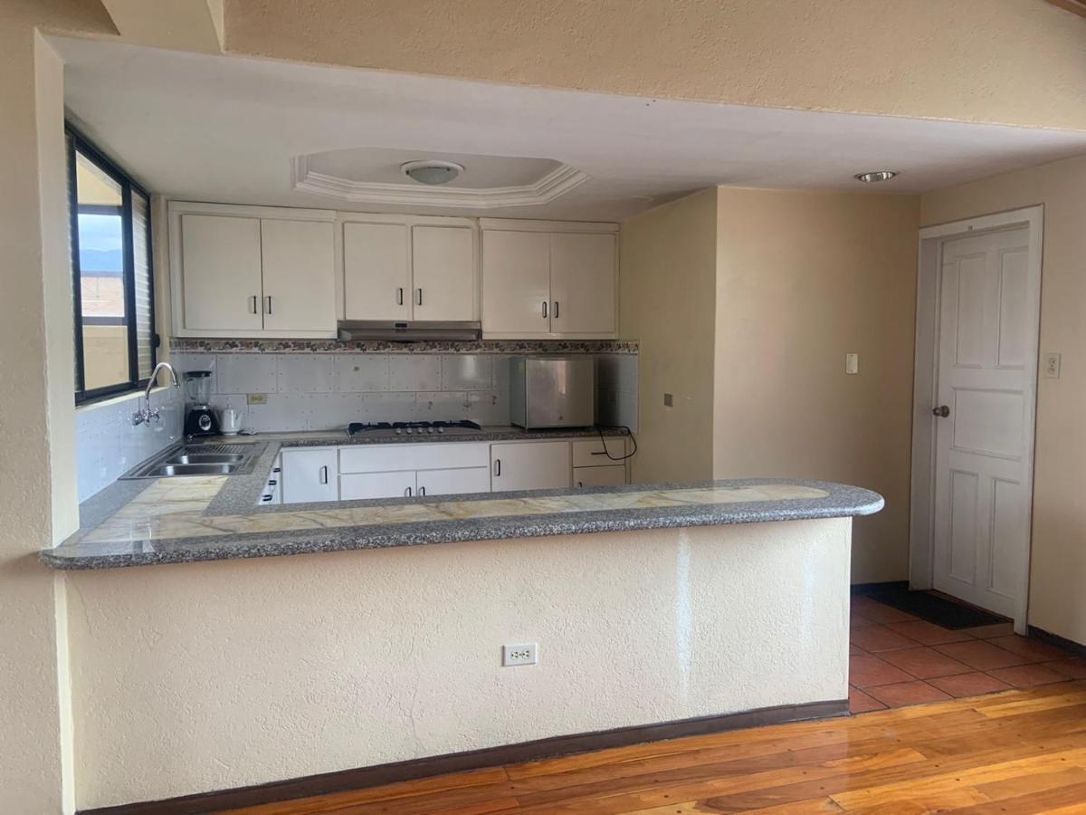 קואנקה Hotel Mariscal Inn & Suite מראה חיצוני תמונה