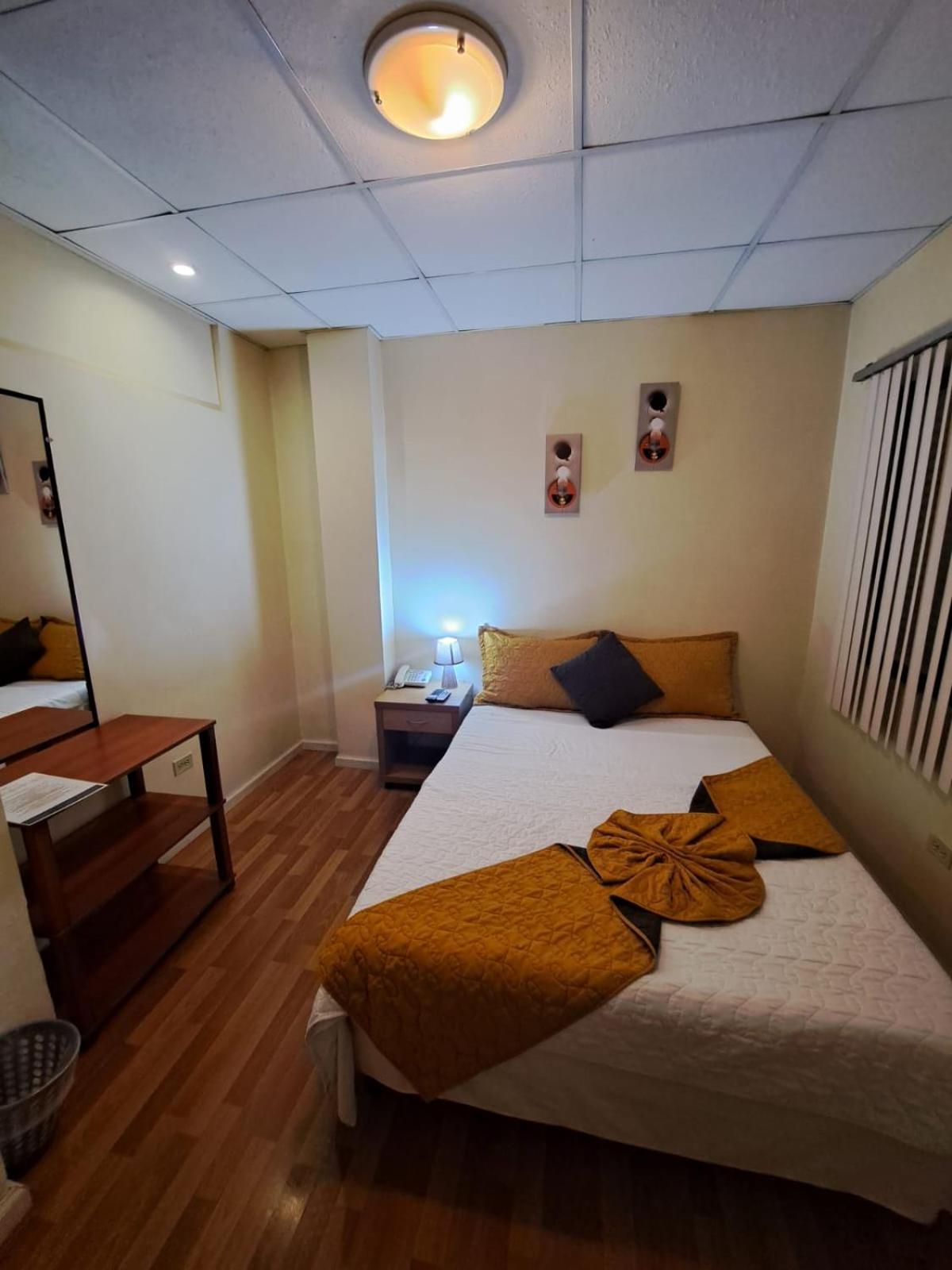 קואנקה Hotel Mariscal Inn & Suite מראה חיצוני תמונה