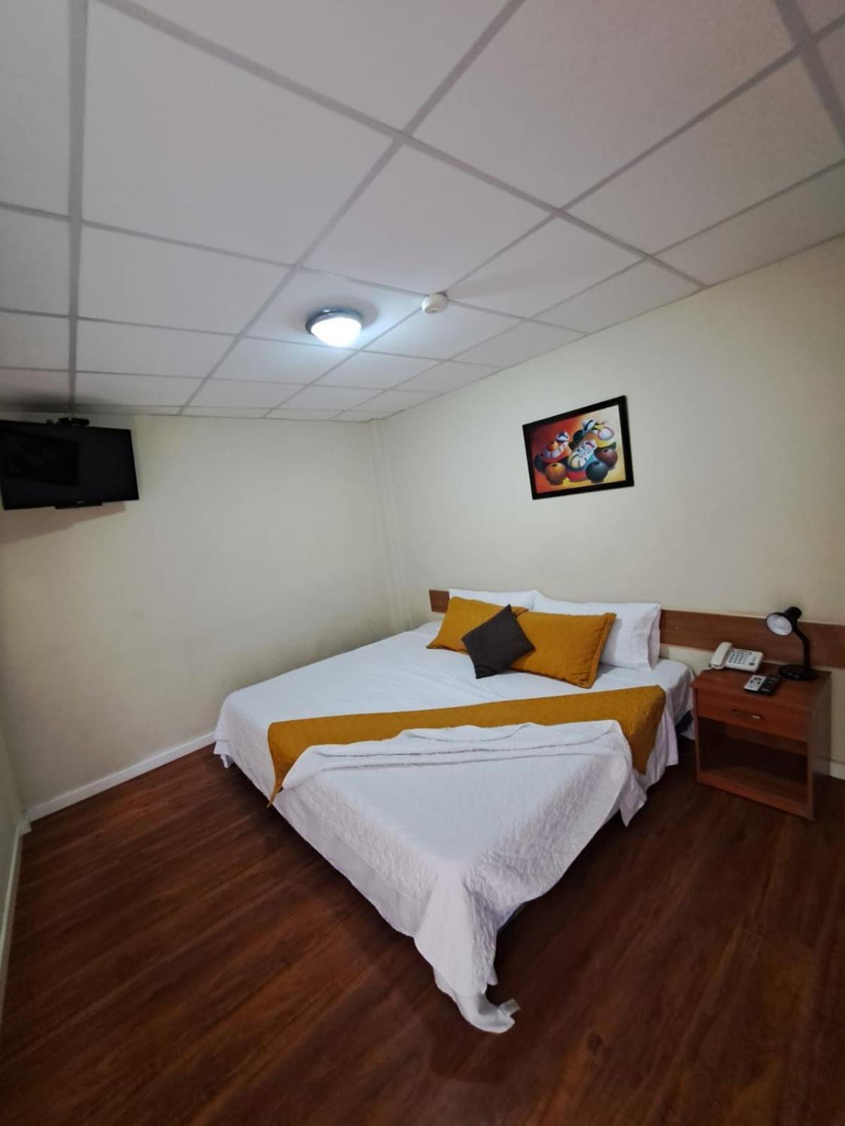 קואנקה Hotel Mariscal Inn & Suite מראה חיצוני תמונה